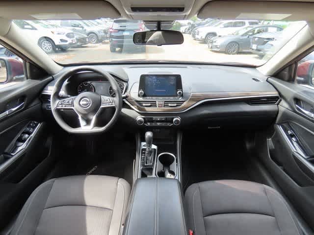Thumbnail: 2023 Nissan Altima - 17