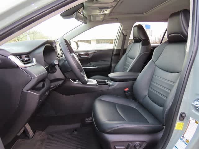 Thumbnail: 2021 Toyota RAV4 - 12