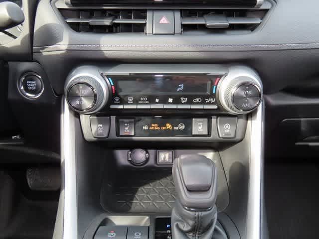 Thumbnail: 2023 Toyota RAV4 - 20