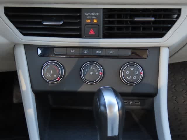 Thumbnail: 2021 Volkswagen Jetta - 19