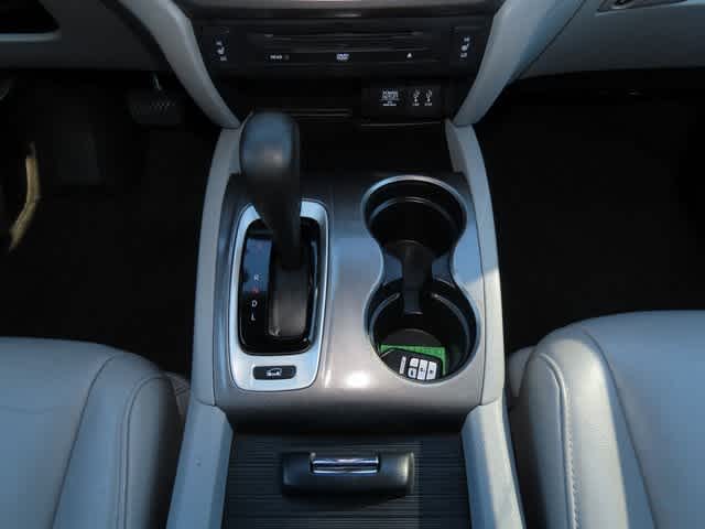 Thumbnail: 2016 Honda Pilot - 26