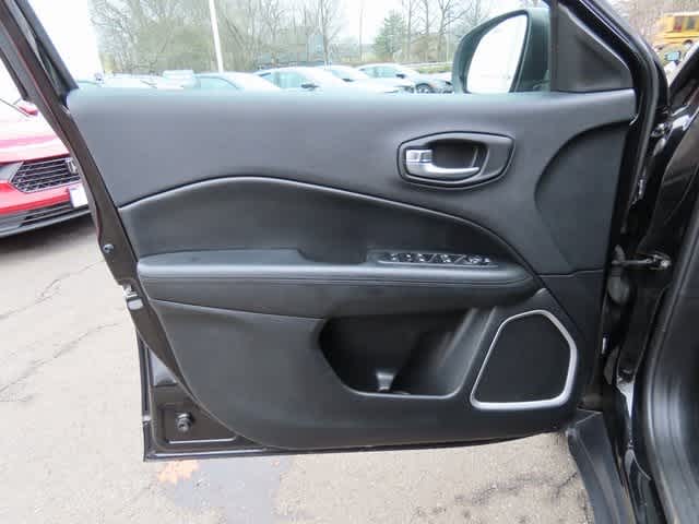 Thumbnail: 2019 Jeep Compass - 15