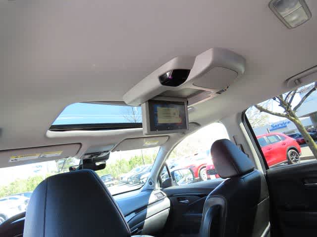 Thumbnail: 2019 Honda Pilot - 17