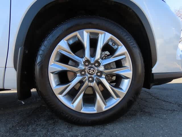 Thumbnail: 2024 Toyota Highlander - 9