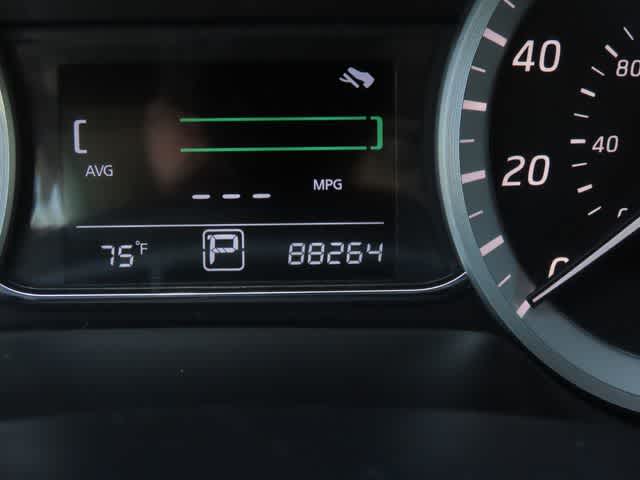 Thumbnail: 2013 Nissan Sentra - 22