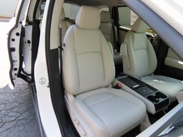 Thumbnail: 2026 Honda Odyssey - 17