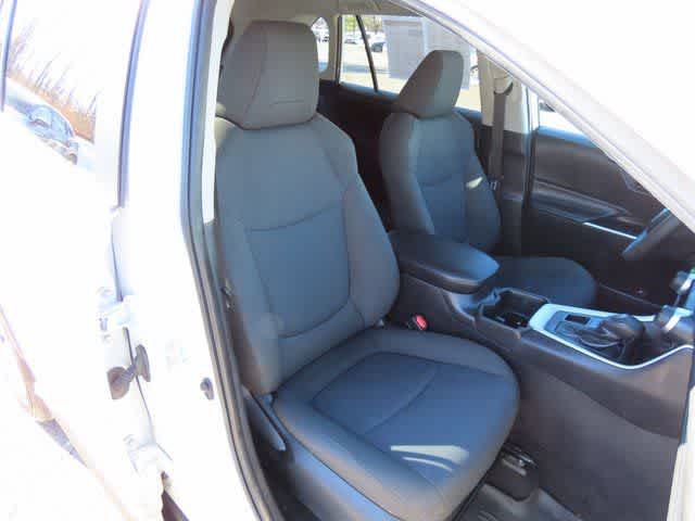 Thumbnail: 2022 Toyota RAV4 - 15