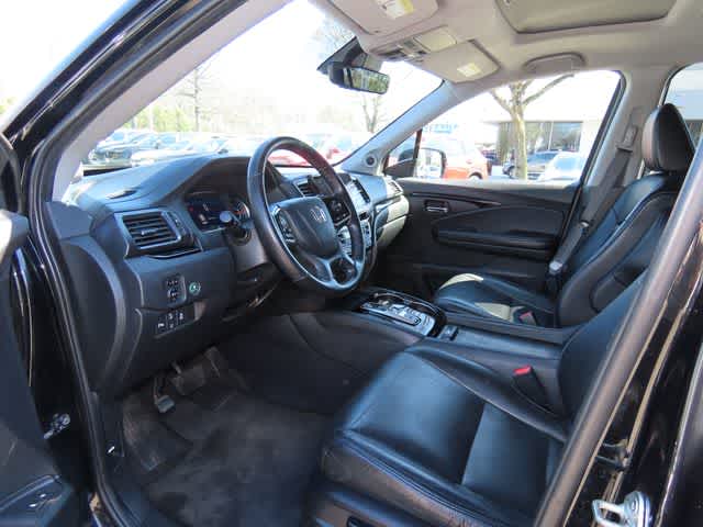 Thumbnail: 2019 Honda Pilot - 2