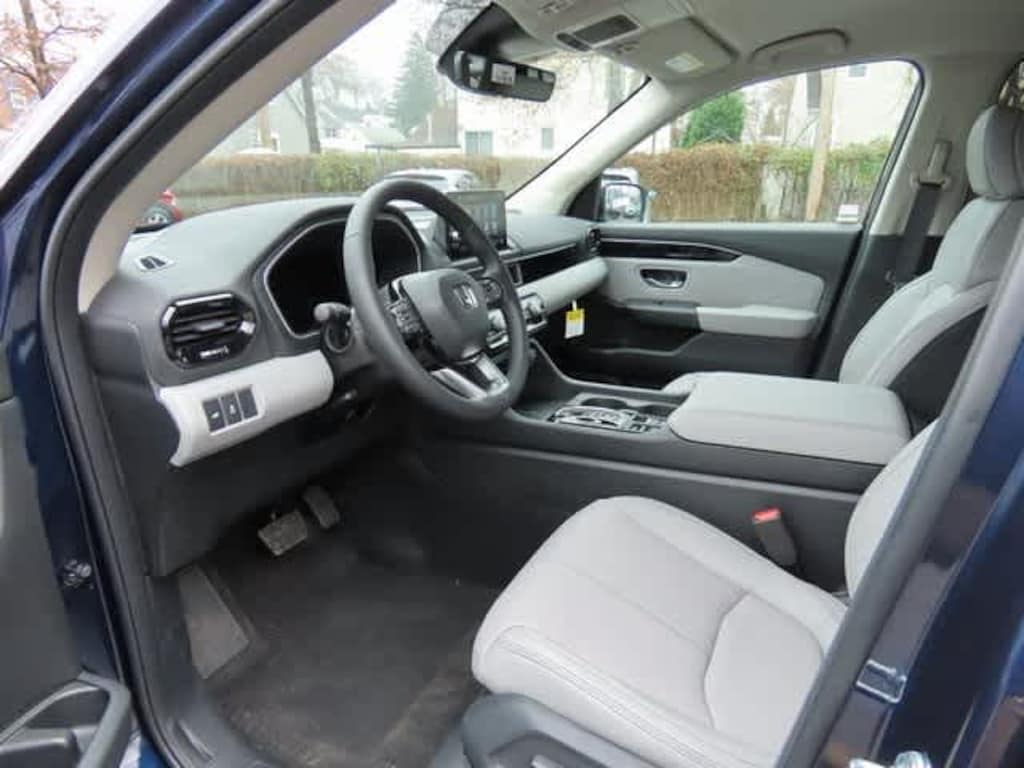 New 2025 Honda Pilot EX-L SUV