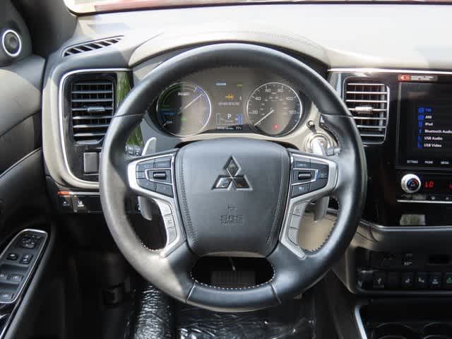 Thumbnail: 2022 Mitsubishi Outlander - 19