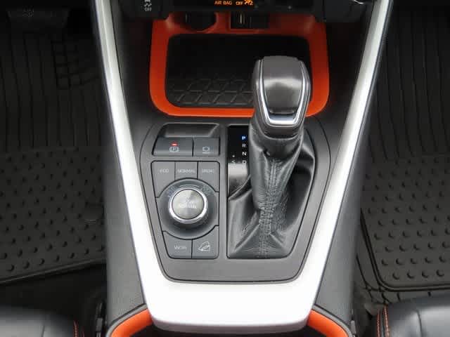 Thumbnail: 2022 Toyota RAV4 - 21