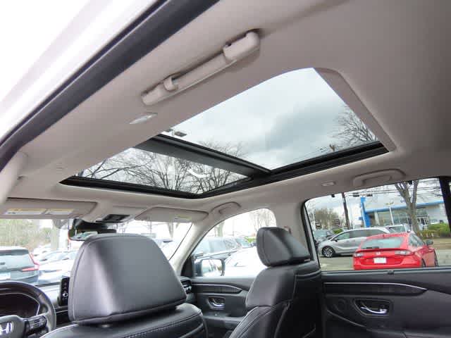 Thumbnail: 2023 Honda Pilot - 18