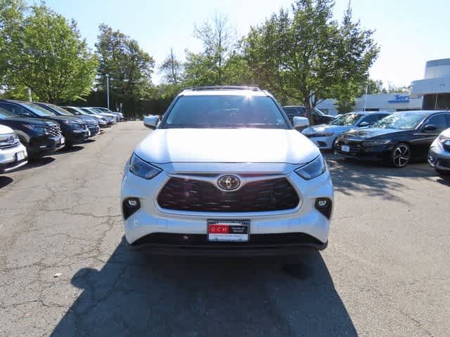 Thumbnail: 2024 Toyota Highlander - 6