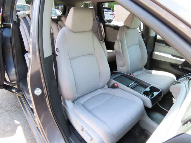 Thumbnail: 2022 Honda Odyssey - 16