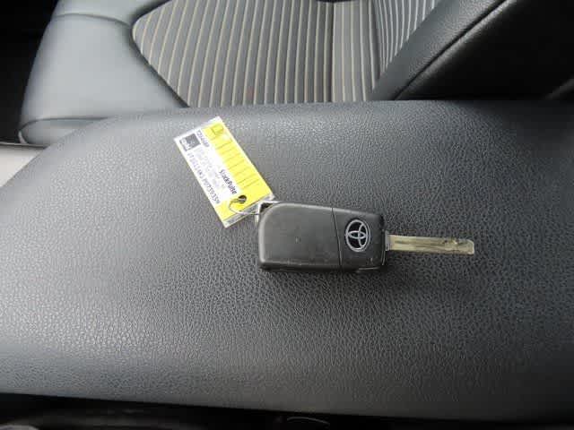 Thumbnail: 2023 Toyota Camry - 23