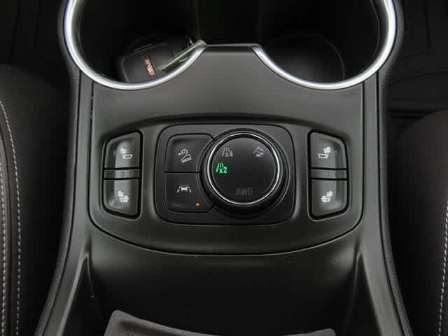 Thumbnail: 2022 GMC Terrain - 24