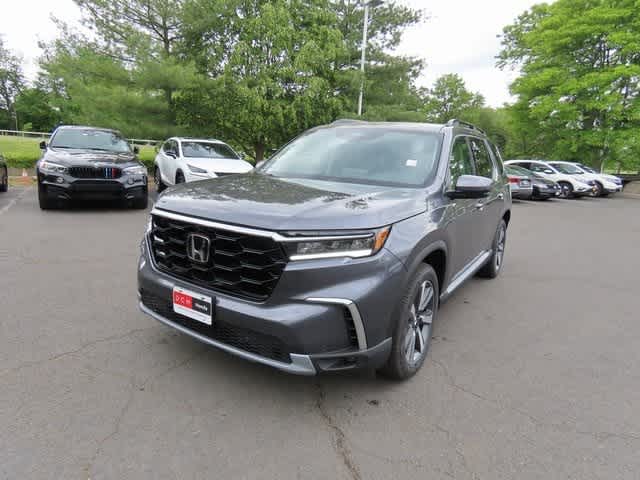 2025 Honda Pilot Elite -
                Nanuet, NY