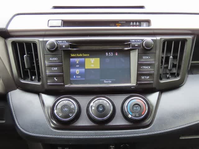 Thumbnail: 2018 Toyota RAV4 - 19