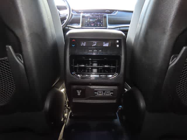 Thumbnail: 2022 Jeep Grand Cherokee L - 24