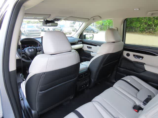 Thumbnail: 2026 Honda Pilot - 16