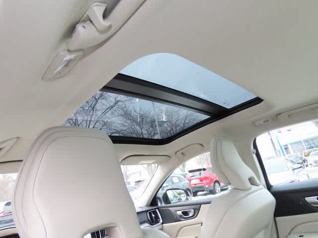 Thumbnail: 2024 Volvo S60 - 14