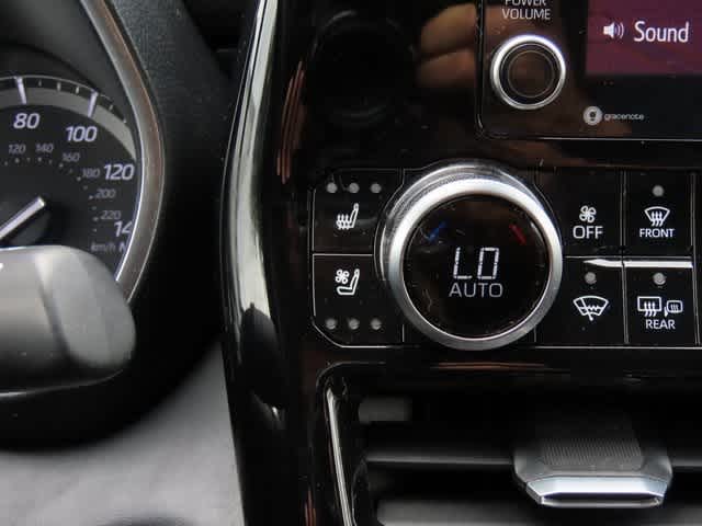 Thumbnail: 2021 Toyota Highlander - 24