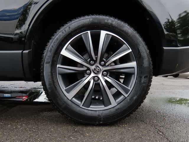 2022 Toyota Venza LE 9