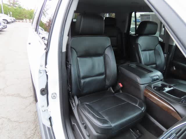 Thumbnail: 2016 Chevrolet Tahoe - 18