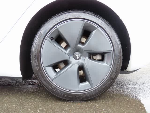 Thumbnail: 2021 Tesla Model 3 - 8