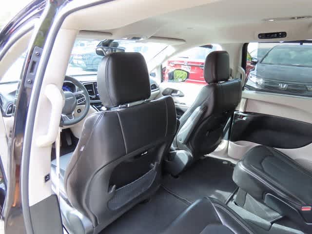 Thumbnail: 2024 Chrysler Pacifica - 15