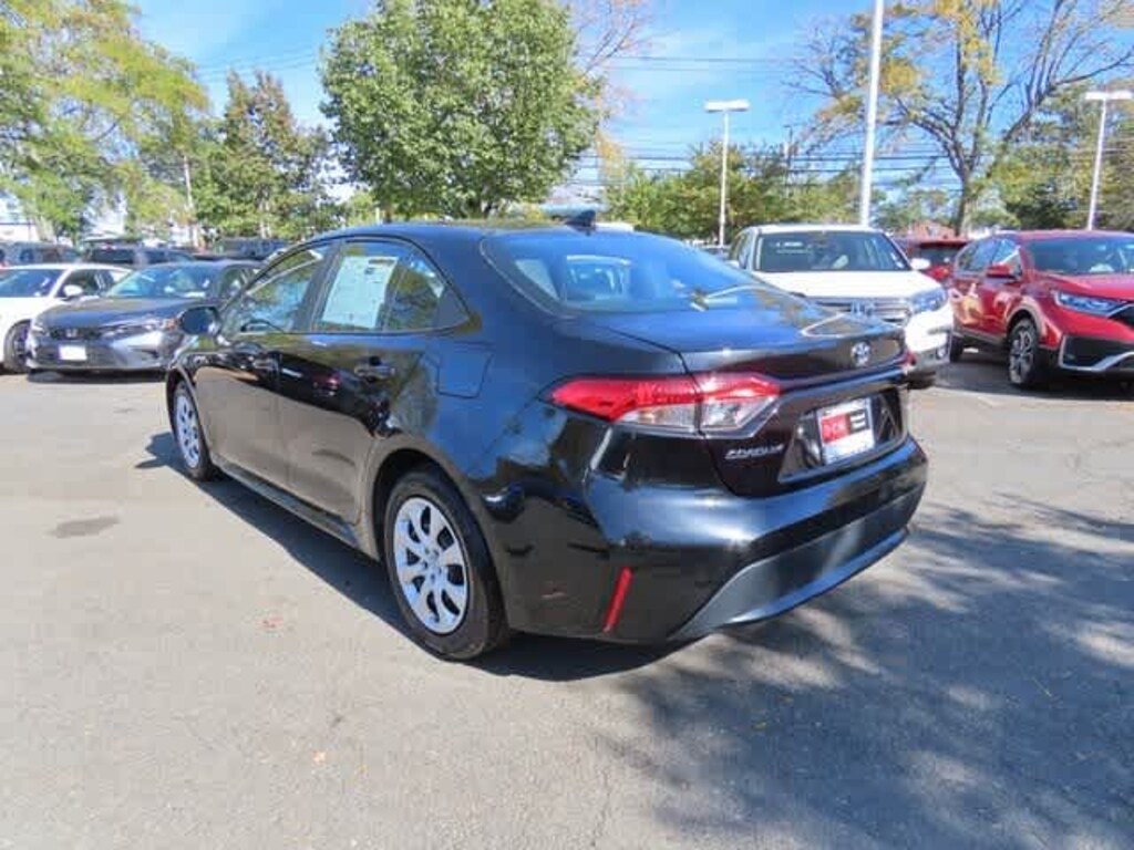 Used 2022 Toyota Corolla LE Sedan