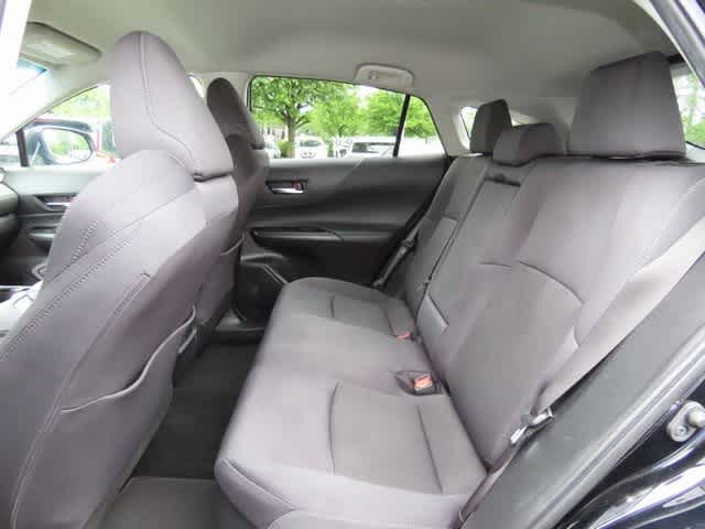 2022 Toyota Venza LE 13