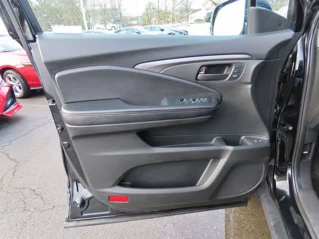 Thumbnail: 2023 Honda Passport - 15