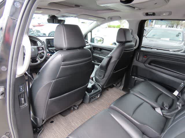 Thumbnail: 2023 Honda Odyssey - 16