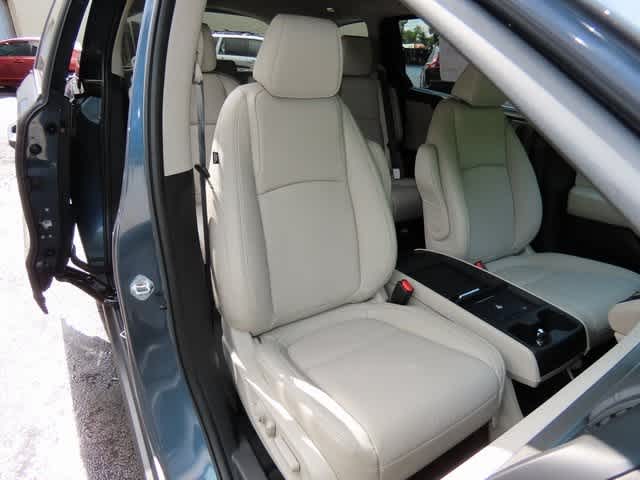 Thumbnail: 2025 Honda Odyssey - 17