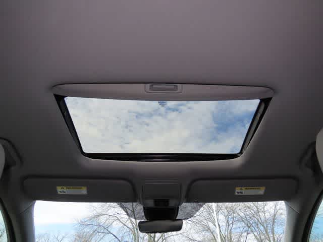 Thumbnail: 2022 Honda Odyssey - 24