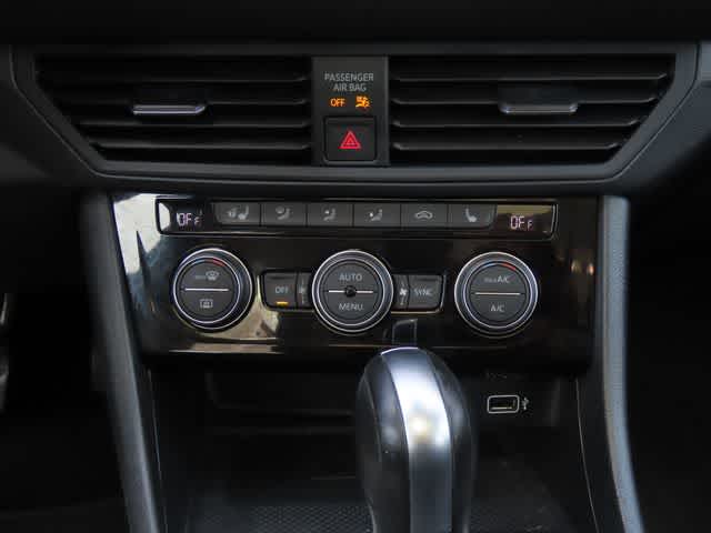 Thumbnail: 2020 Volkswagen Jetta - 19