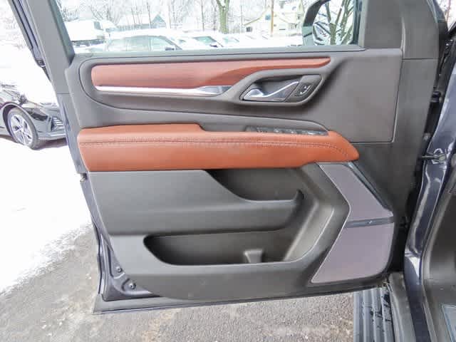 Thumbnail: 2023 GMC Yukon XL - 17