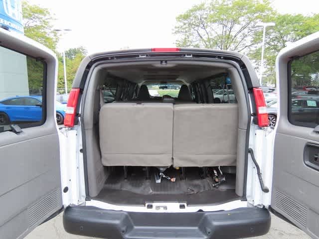 Thumbnail: 2022 GMC Savana - 10