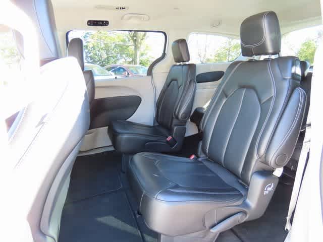 Thumbnail: 2024 Chrysler Pacifica - 13