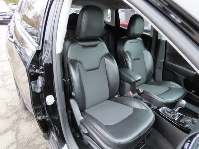 Thumbnail: 2019 Jeep Compass - 16