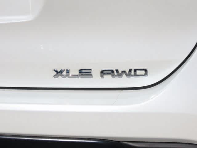 Thumbnail: 2024 Toyota Highlander - 8