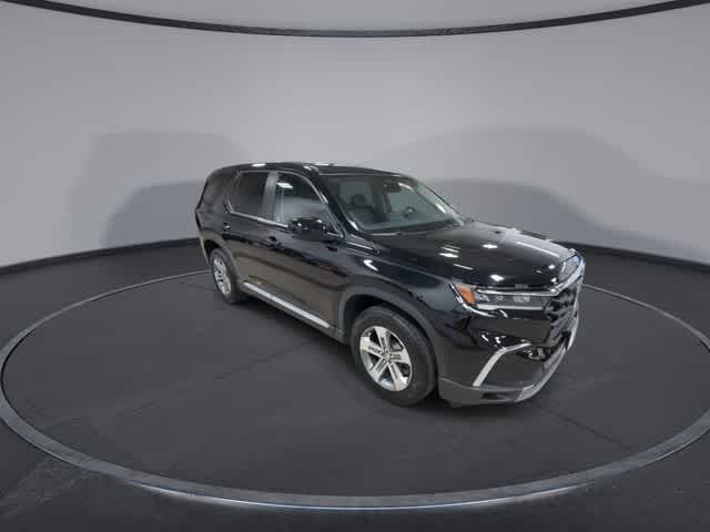 Thumbnail: 2023 Honda Pilot - 2