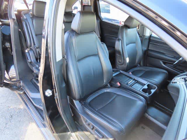 Thumbnail: 2023 Honda Odyssey - 16