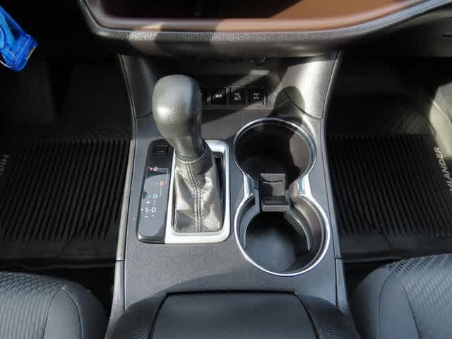 Thumbnail: 2019 Toyota Highlander - 23