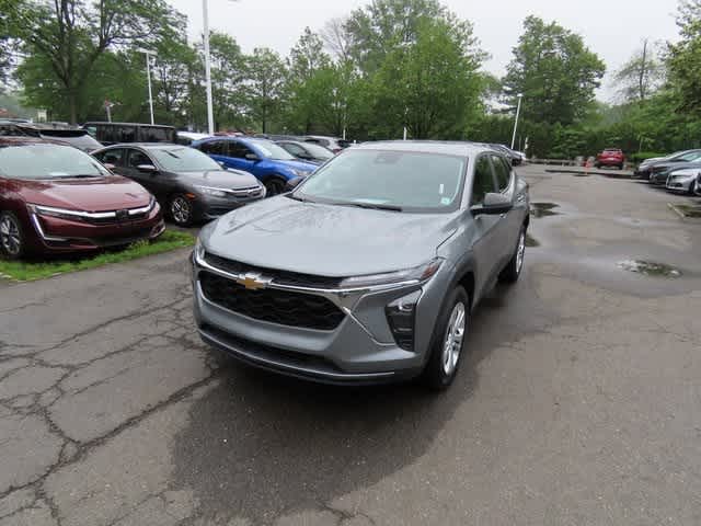 2024 Chevrolet Trax LS -
                  Nanuet, NY
