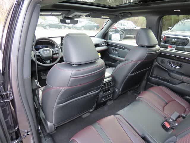 Thumbnail: 2025 Honda Pilot - 15