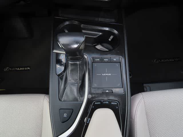 Thumbnail: 2019 Lexus UX - 21
