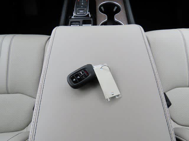 Thumbnail: 2026 Honda Pilot - 32