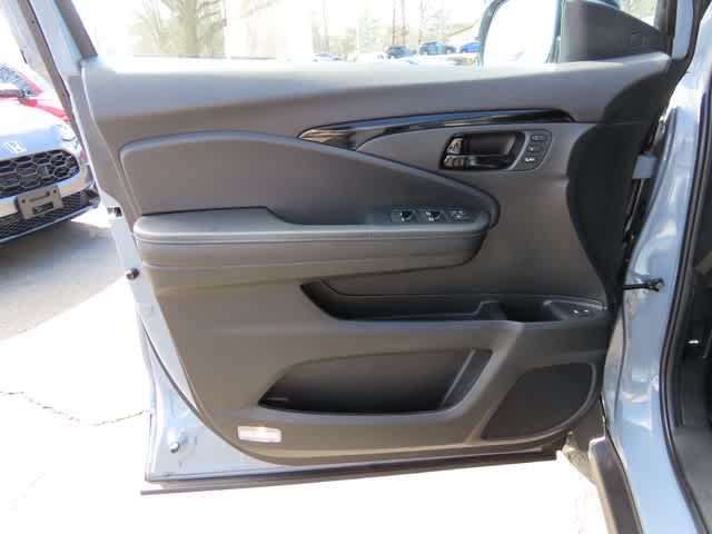 Thumbnail: 2023 Honda Passport - 15